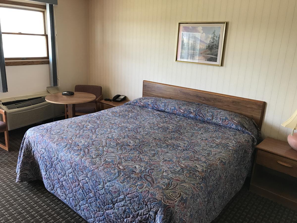 Exxon Quik Stop & Motel Wausaukee Eksteriør billede