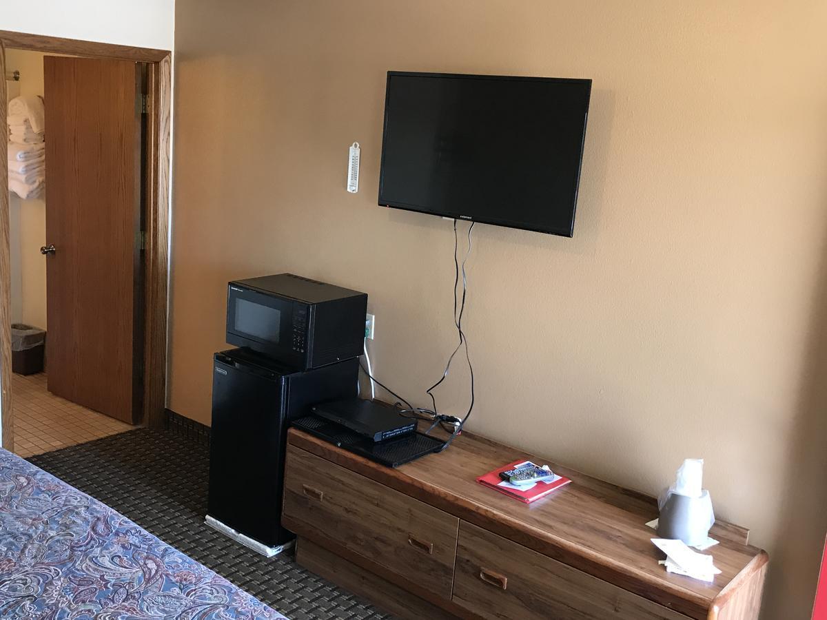 Exxon Quik Stop & Motel Wausaukee Eksteriør billede