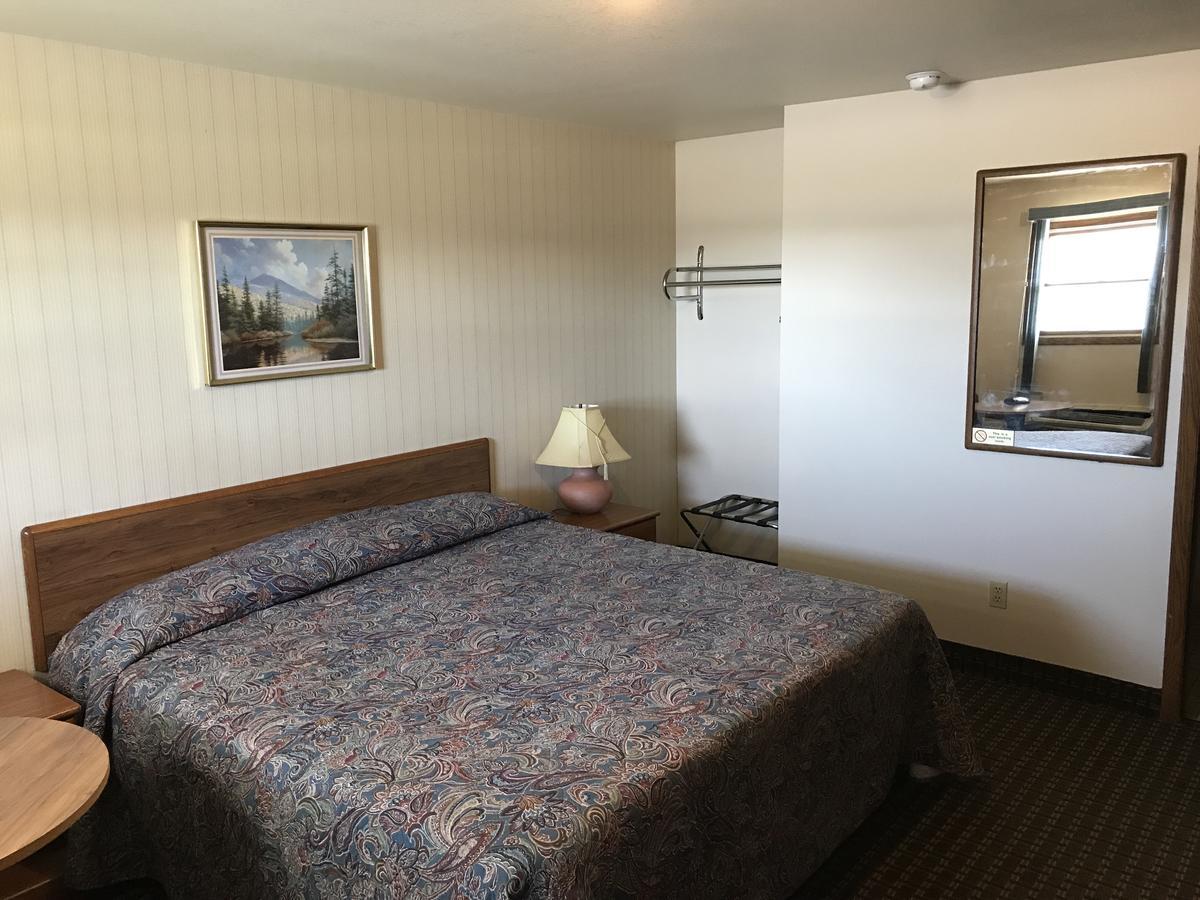 Exxon Quik Stop & Motel Wausaukee Eksteriør billede